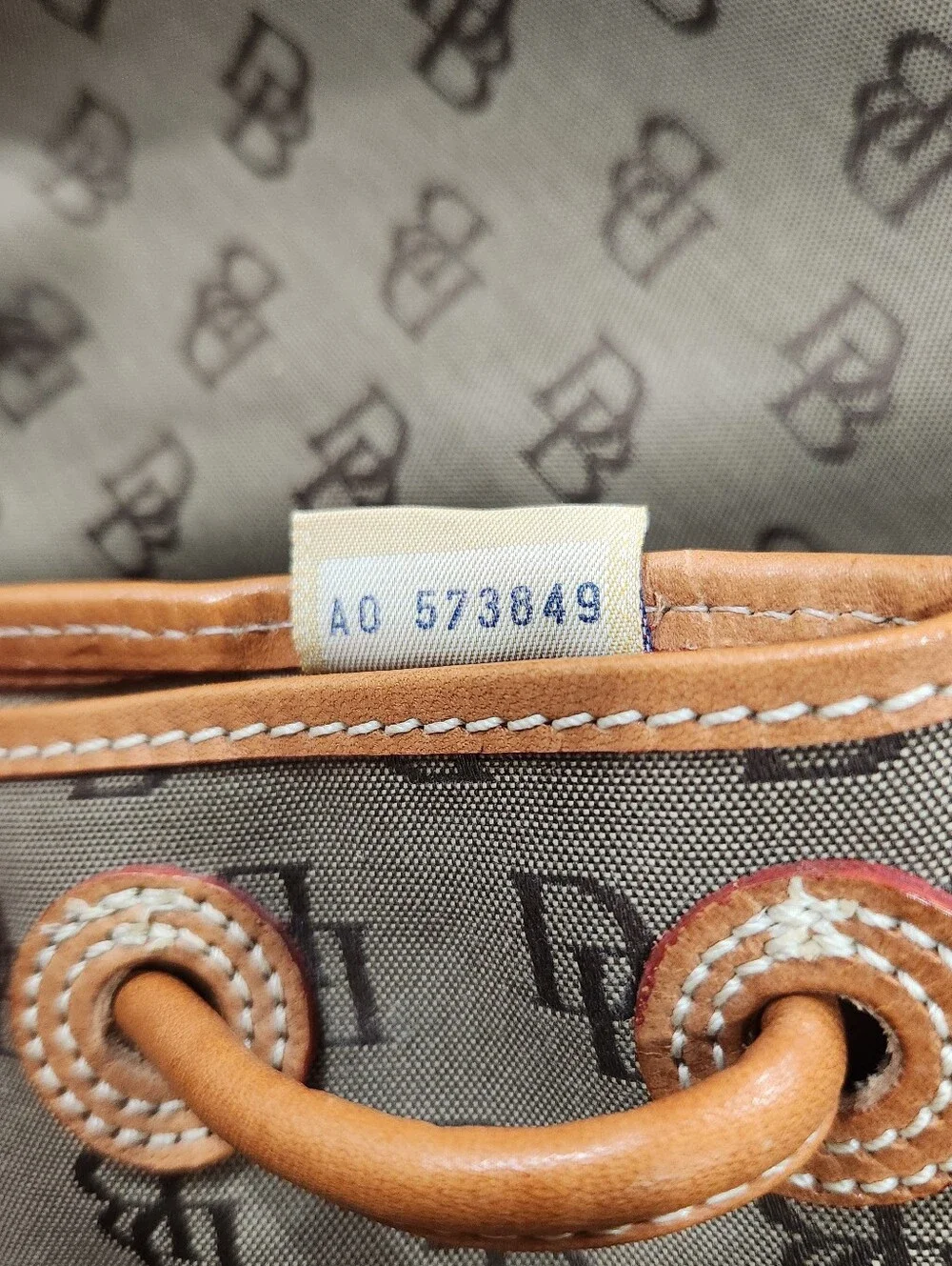 Dooney & Bourke vintage 90